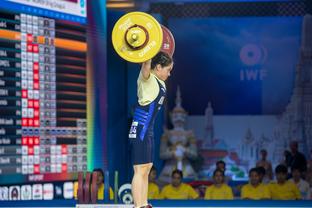 Vận động viên bơi lội Olympic người Nga Kolesnikov tuyên bố không tham dự Olympic Paris